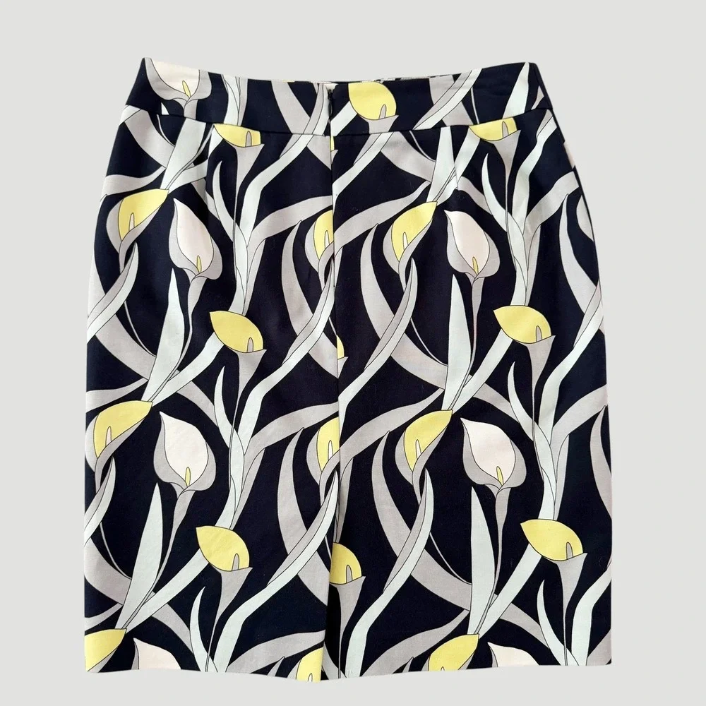 Ann Taylor Factory Navy‎ Calla Lily Floral Pencil Skirt Size 6 8 Mod Career Bold
